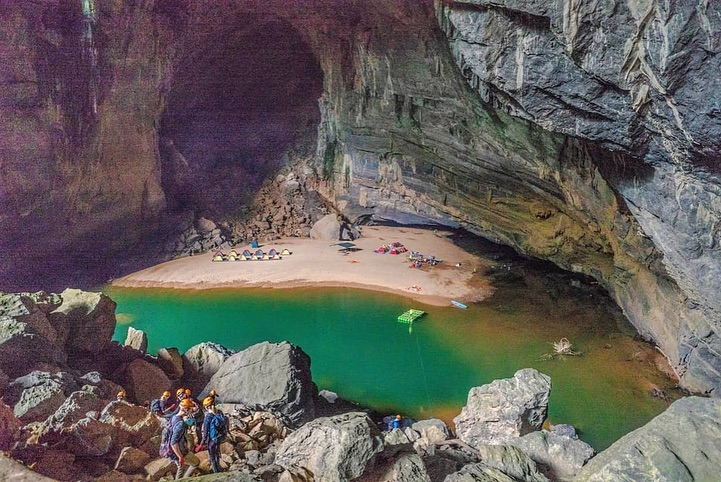 Top 8 Spectacular Destinations to Challenge Your YOLO Spirit
