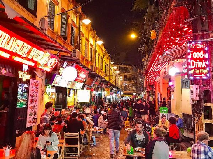 Top 10 Mouthwatering Dishes for A Rainy Day in Hanoi