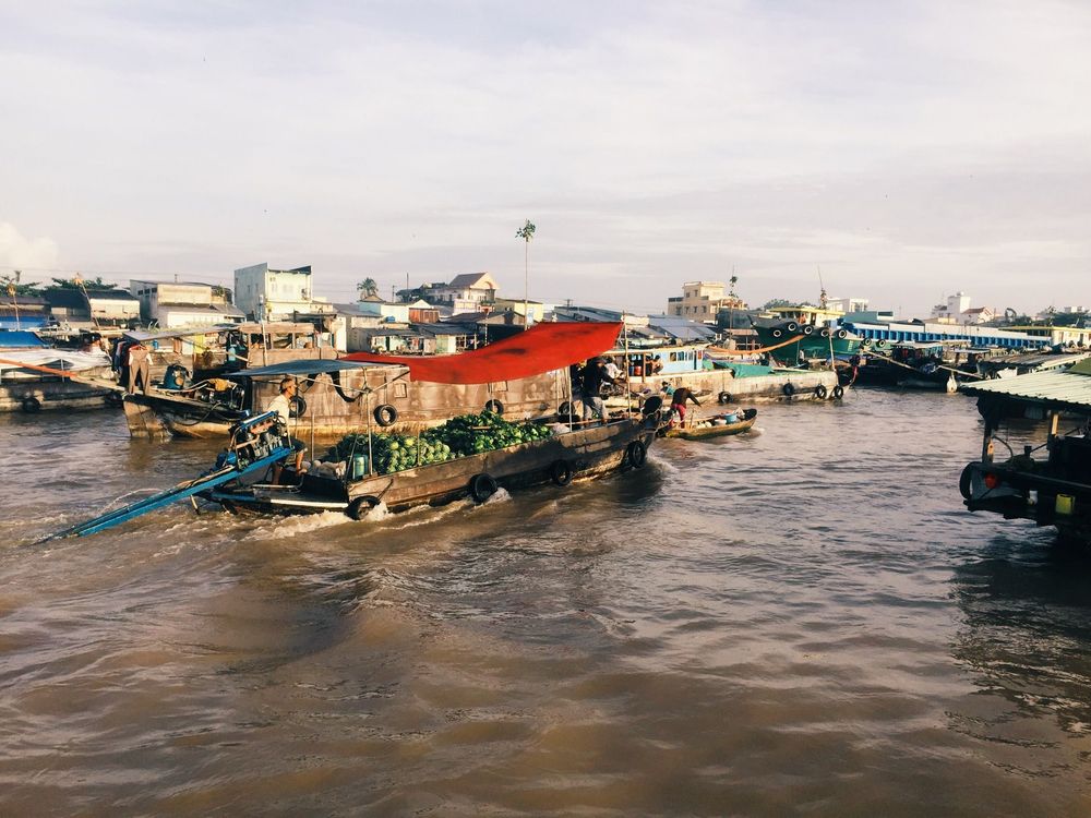 A guide on how to visit Cai Rang floating market