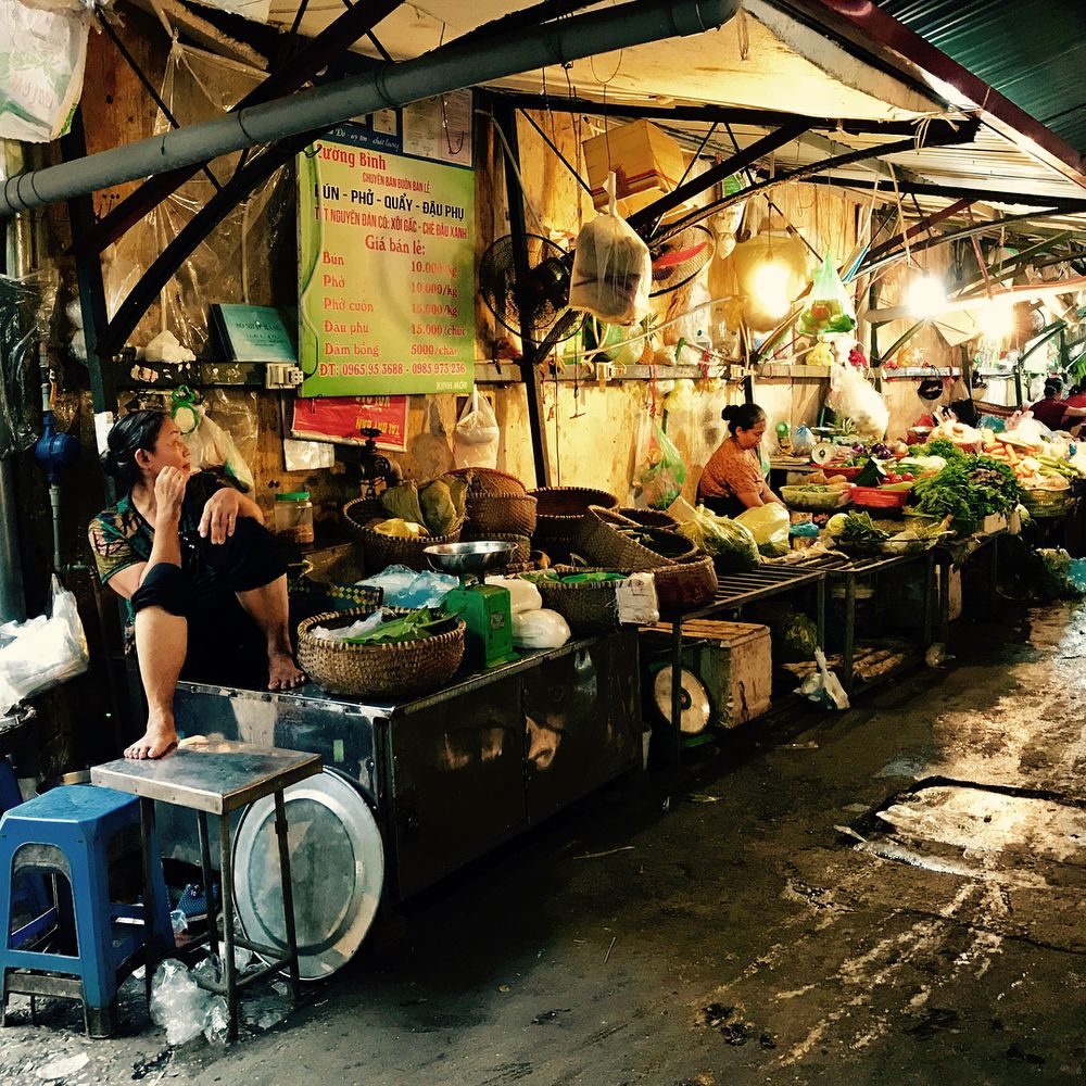 Image courtesy @sei.yoshikoshi vietnam local markets