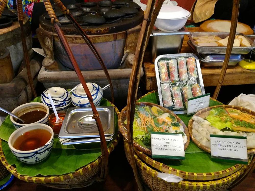 Image courtesy @marziacherrytattoo Vietnam local markets