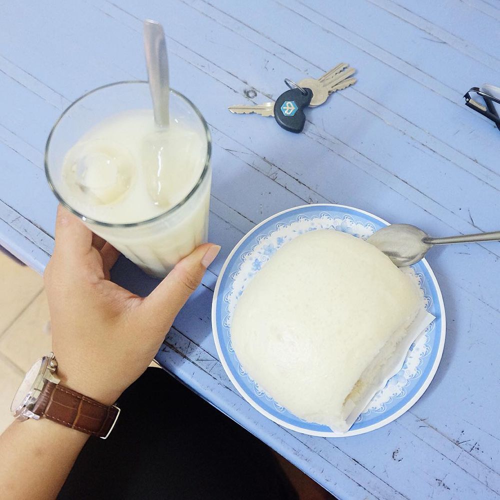 Soy Milk and Dumpling on Quan Thanh